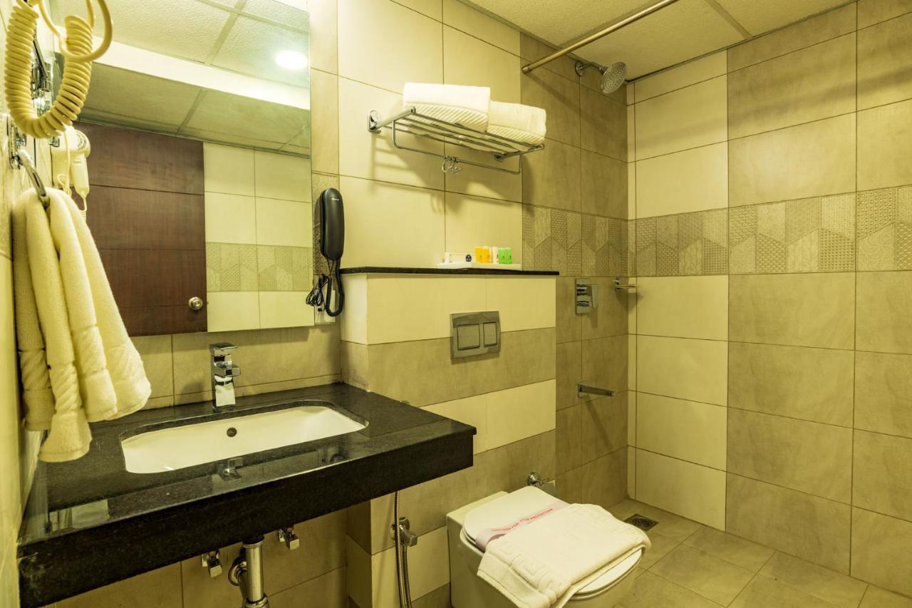 Arctic Hotel Kochi 외부 사진