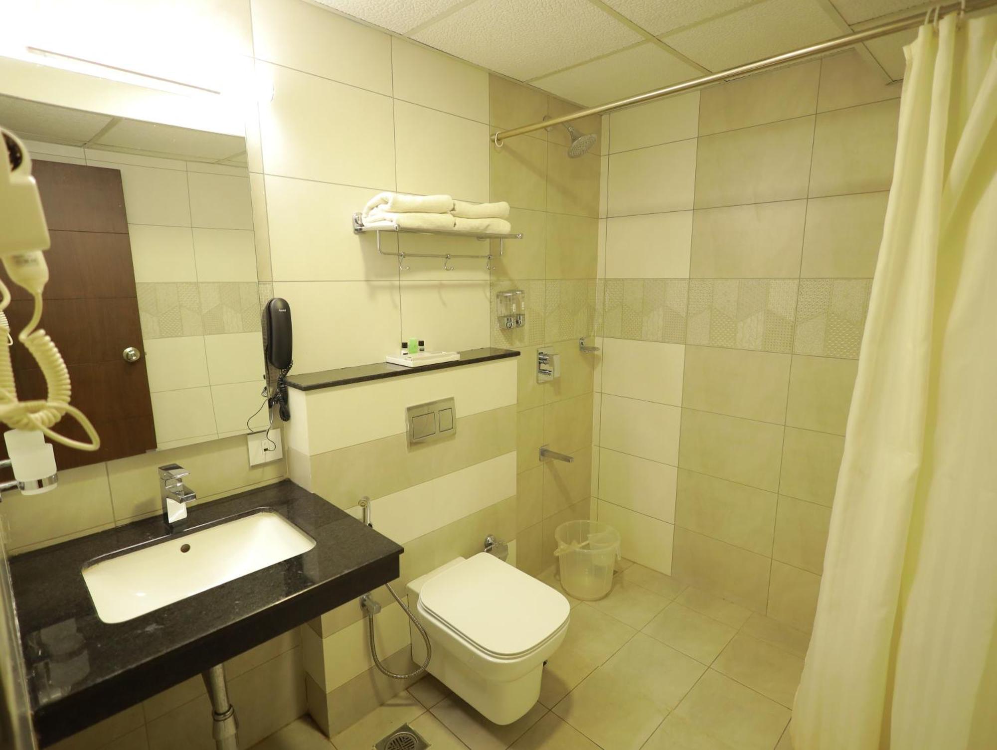 Arctic Hotel Kochi 외부 사진